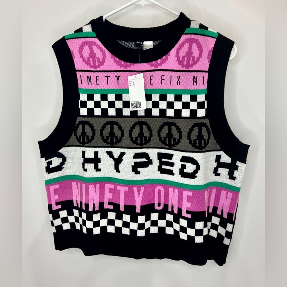 H&M Sweaters - NEW Trendy Sweater Vest sz M